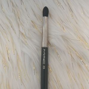Mac 226 brush